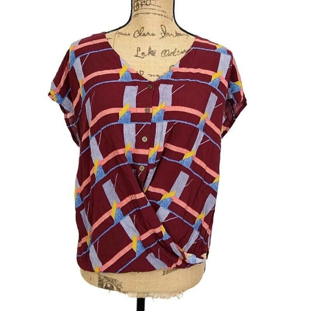 Entro Geometric Faux Wrap Front‎ Blouse Burgundy Short Sleeve V Neck sz S